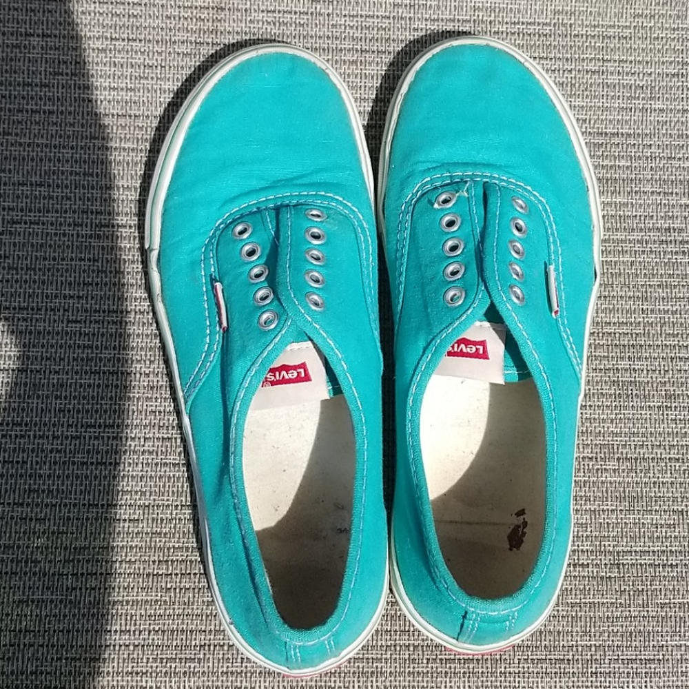 Levi Canvas Sneakers